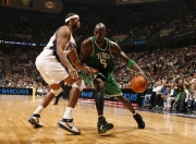 开云足球直播-东方巨龙觉醒夜，山东力克卫冕冠军，福克斯惊艳改写篮球叙事